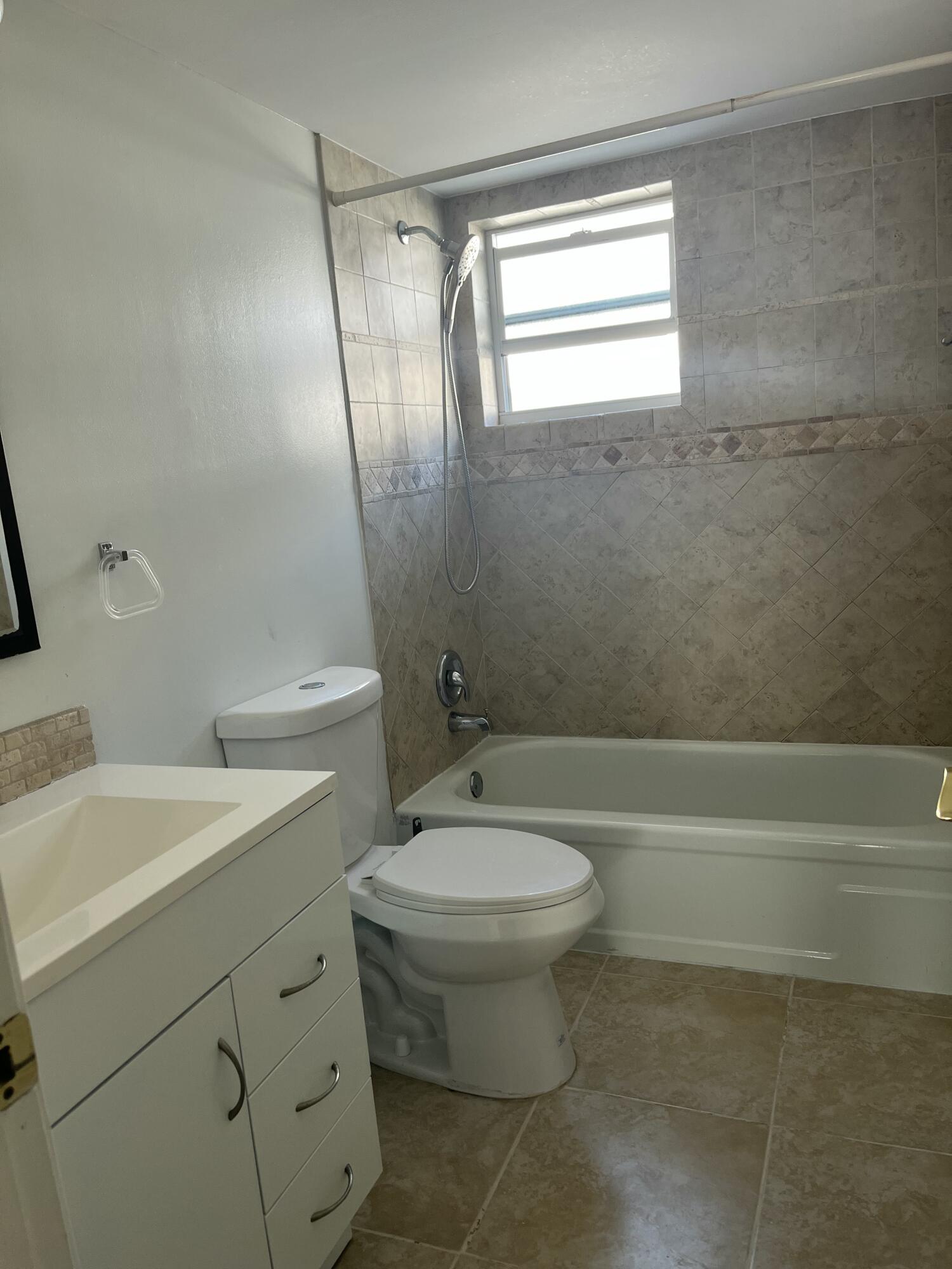 LEISURE GARDENS CONDO - Residential Lease