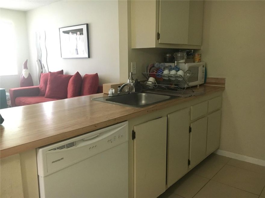 Beautiful 2 bedrooms / 2 baths , all tiled floors, newer appliances, Washer and Dryer in the unit. Has a balcony looking out over the pool area with a storage closet. Well maintained community. Beautiful community pool and tennis court. Great location, nears shops, malls, hwys, and A+ schools. All ages welcomed. Approval within 3-7 days. Water not included in the rent.