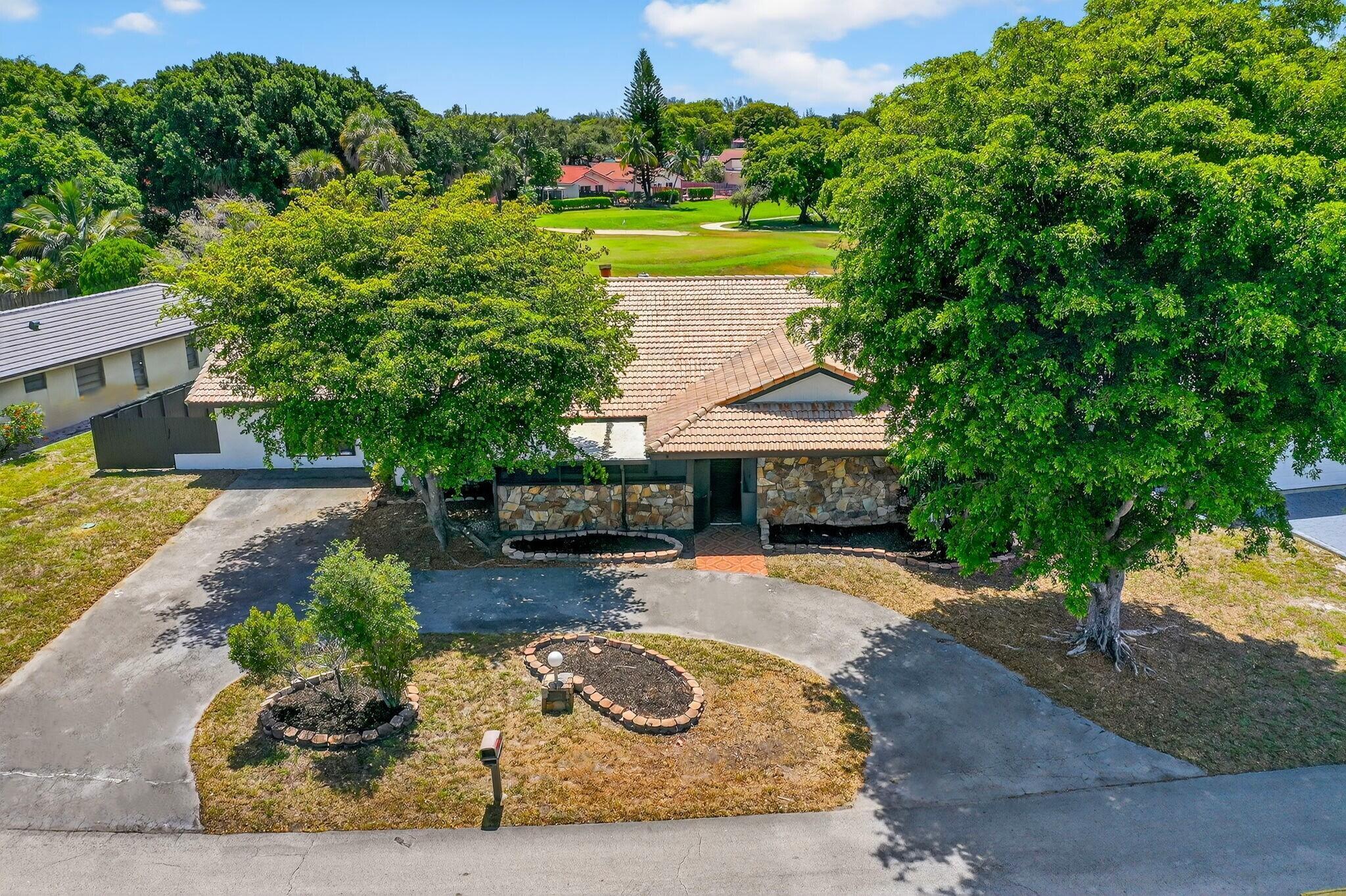 COUNTRY CLUB OF MIAMI ESTS SEC 4 - Residential