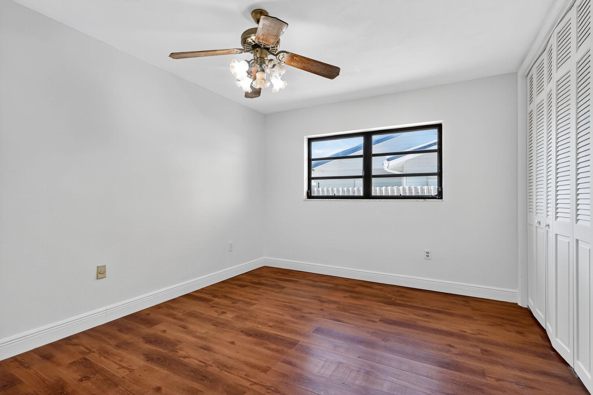 COUNTRY CLUB OF MIAMI ESTS SEC 4 - Residential