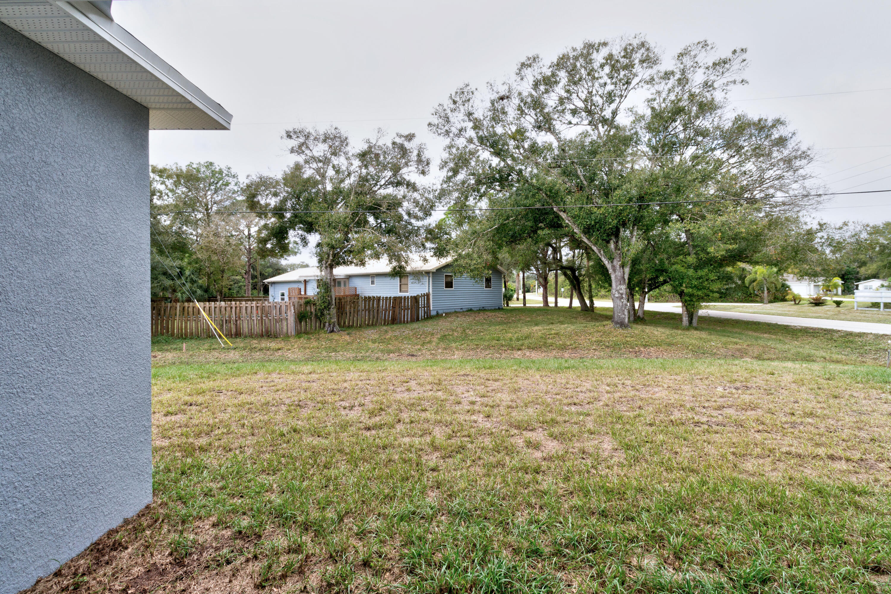 VERO LAKE ESTATES UNIT I - Residential