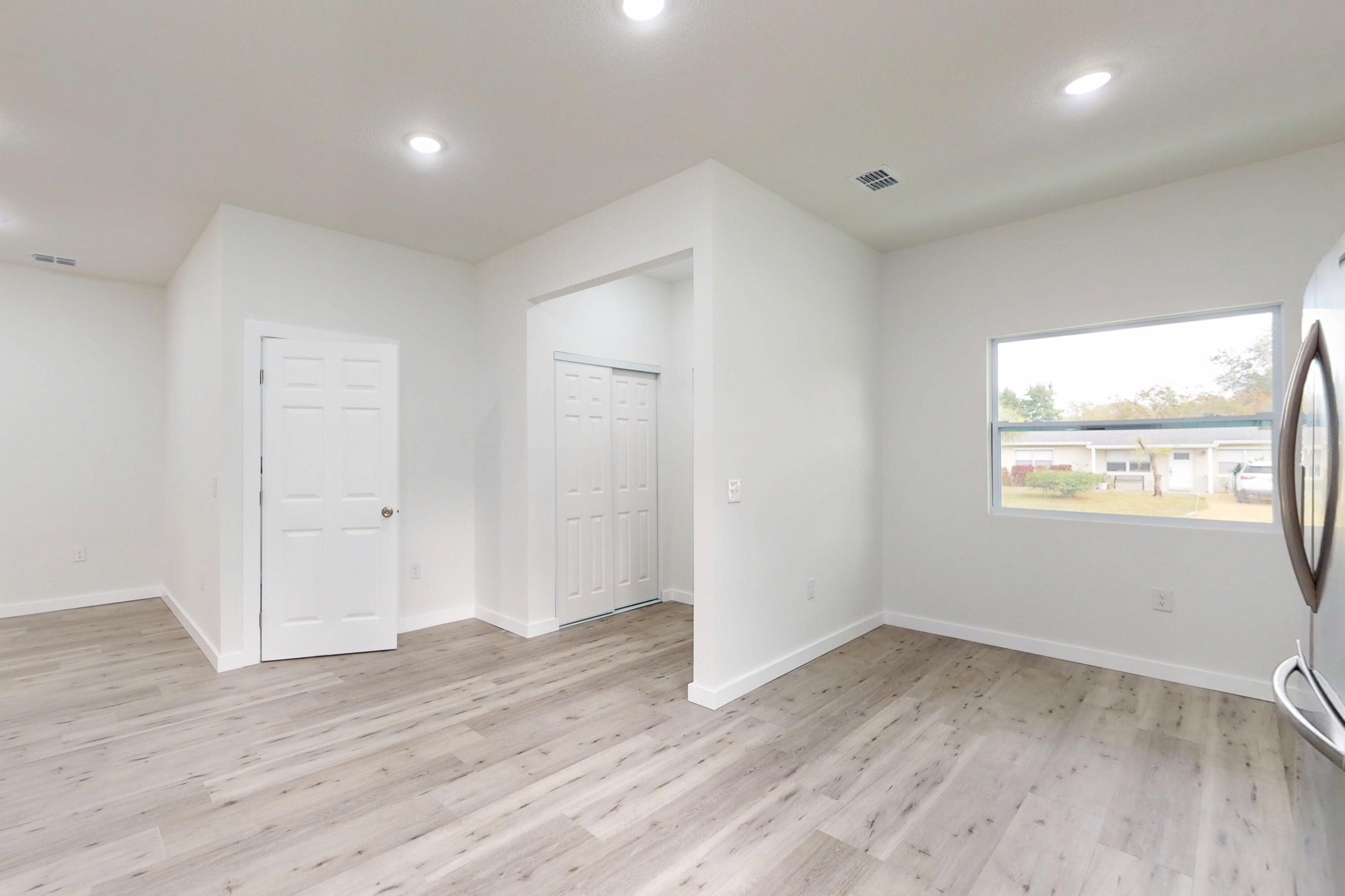 VERO LAKE ESTATES UNIT I - Residential