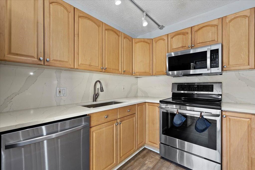 Photo of 625 6th Terrace, Palm Beach Gardens, FL 33418 (MLS # R11146829)