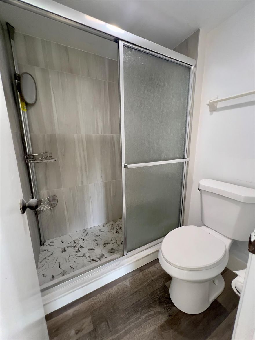 This charming 2-bedroom, 2-bath condo is available for annual lease and features upgraded bathrooms and new AC. This condo is perfect for anyone looking for an affordable rental in a quiet community that’s conveniently located near all major hwys and 1.5 miles to the beach! The association requires a minimum 600 credit score for approval. Association will still consider tenants who do not have a social security number and/or credit score if tenant can provide proof of income, employment, bank statements and legal status.