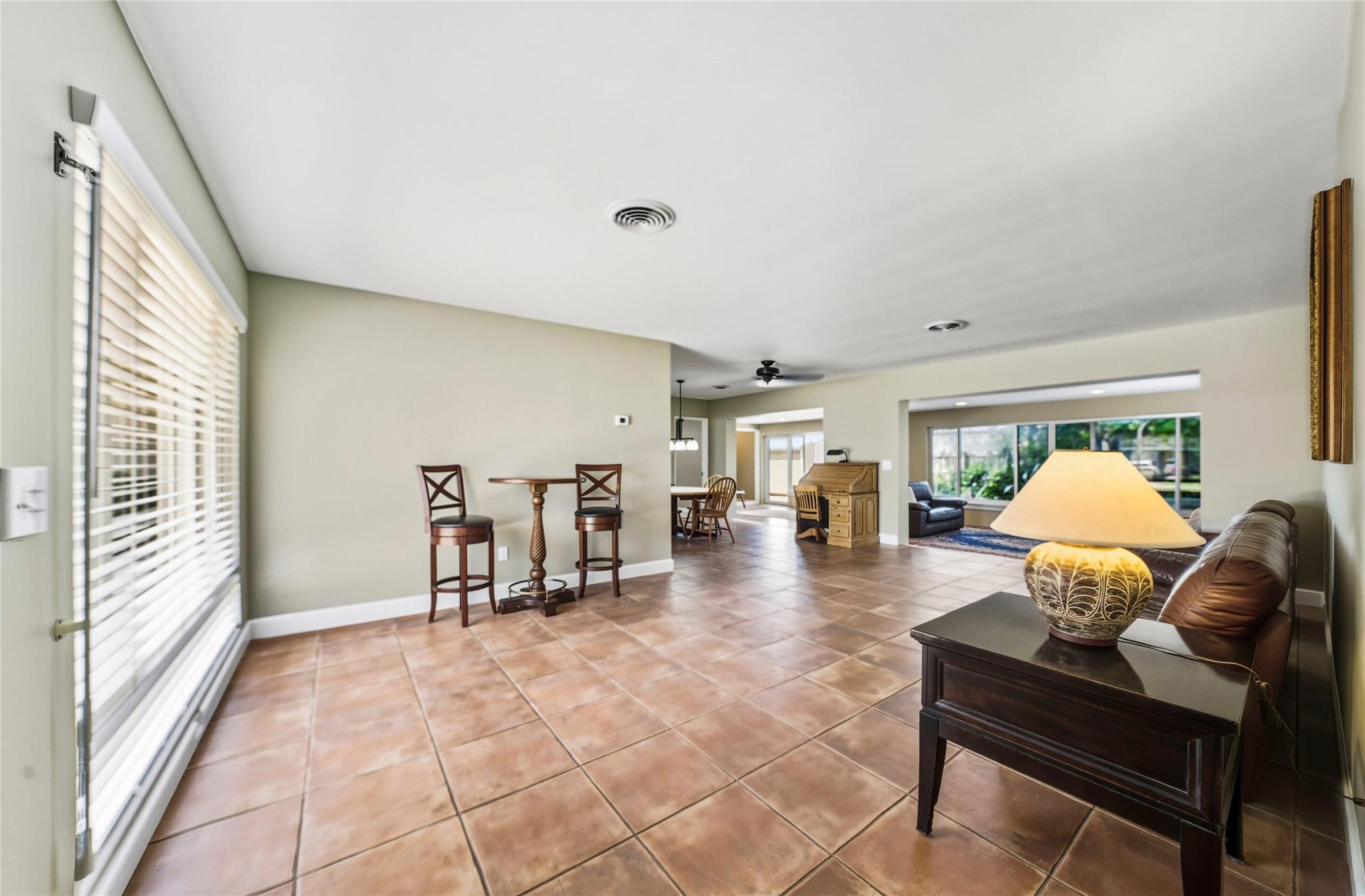 1711 NE 40th Ct