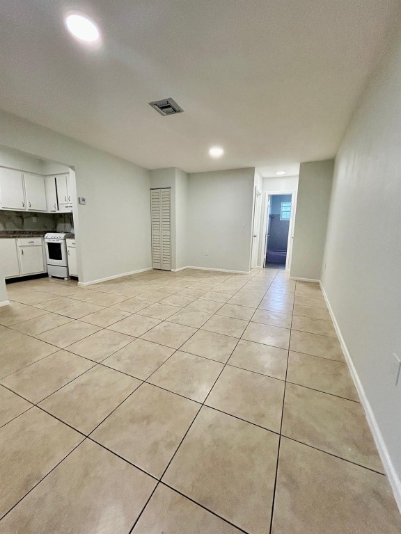 Miramar Sec 16 52-5 B - Residential Lease