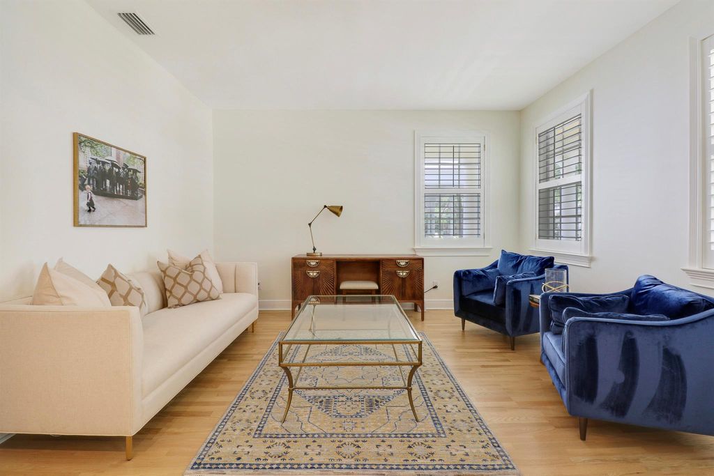 Photo of 129 Barbados Drive, Jupiter, FL 33458 (MLS # R10985535)