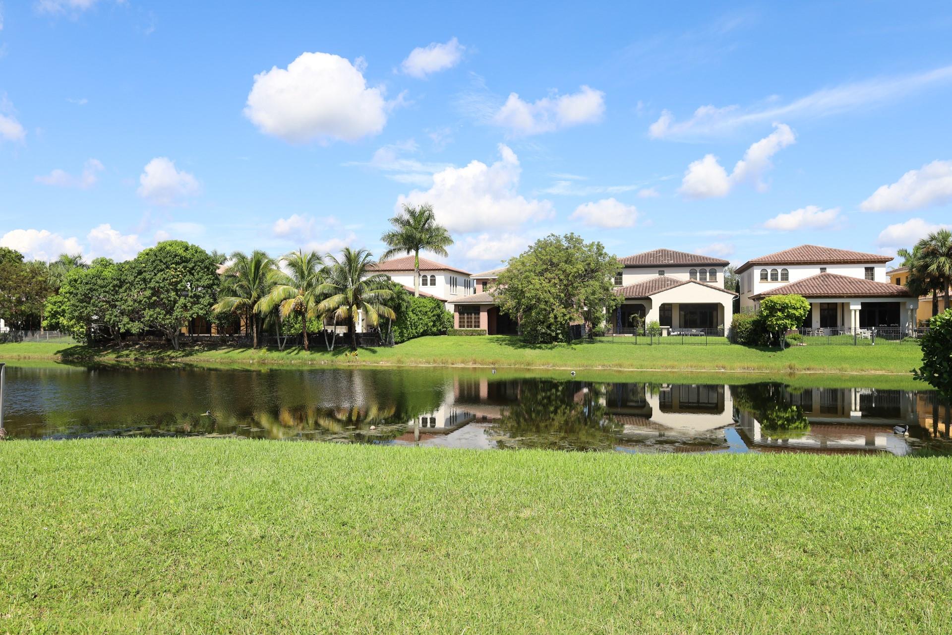 Parkland Golf & Country Club - Residential
