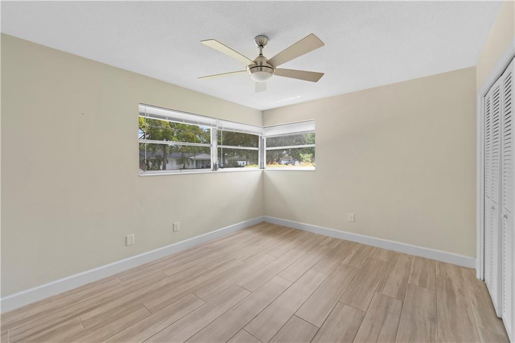 PLANTATION PARK LAKESITES - Residential