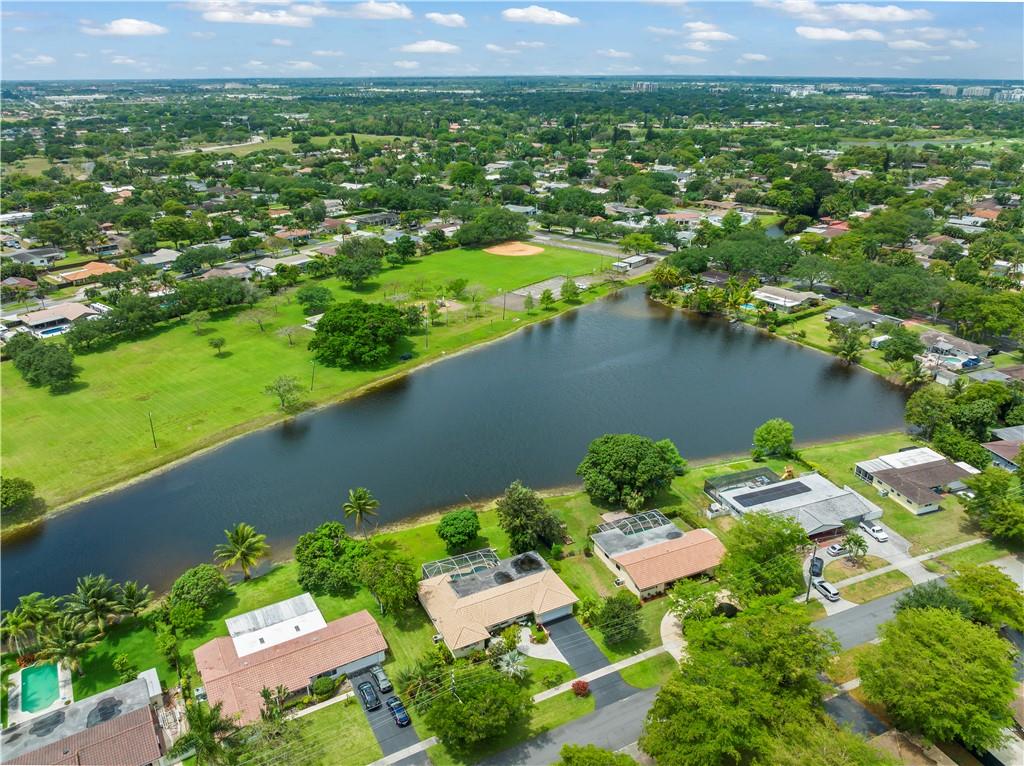 PLANTATION PARK LAKESITES - Residential