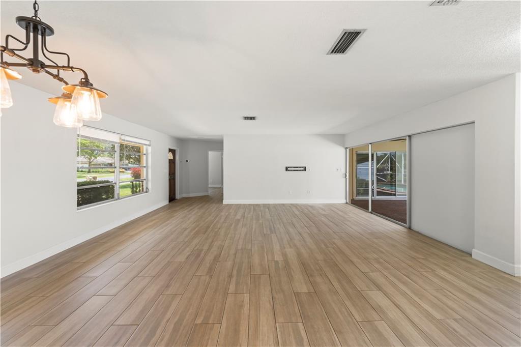 PLANTATION PARK LAKESITES - Residential