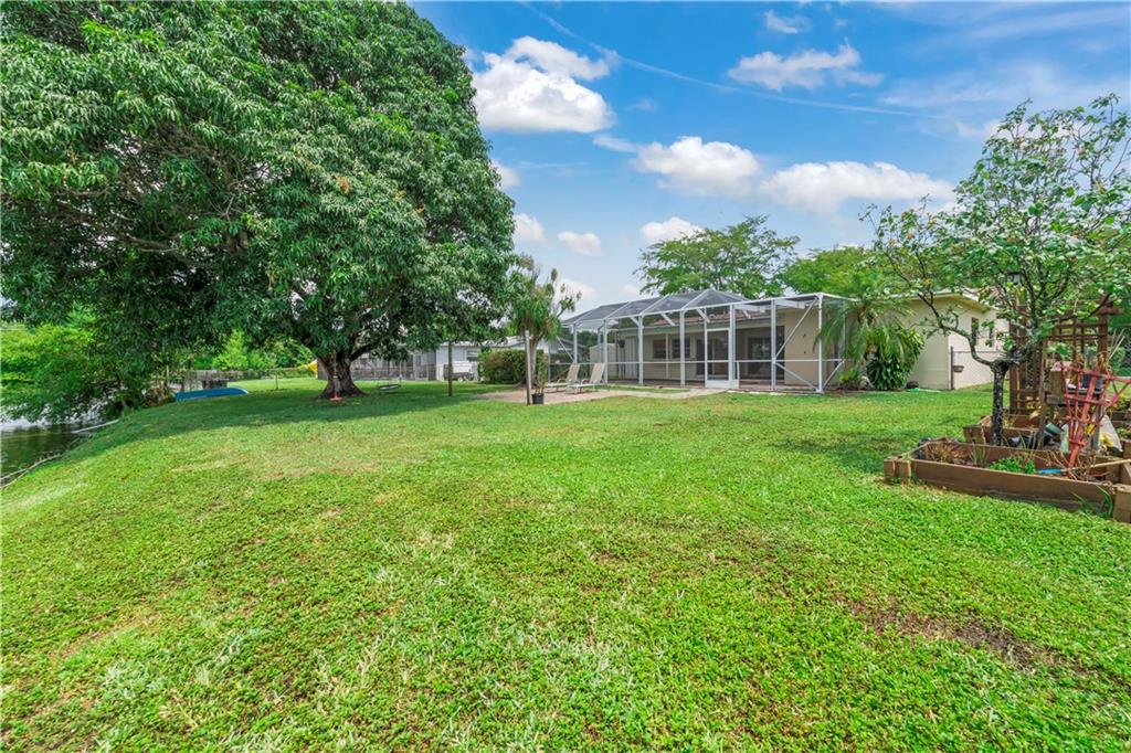 PLANTATION PARK LAKESITES - Residential
