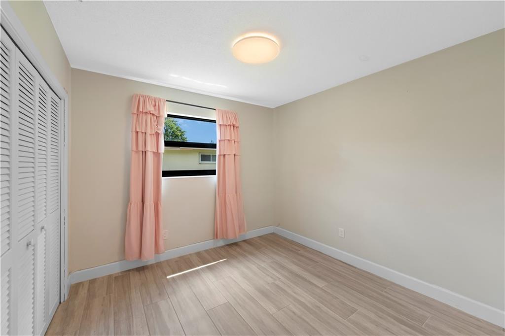 PLANTATION PARK LAKESITES - Residential