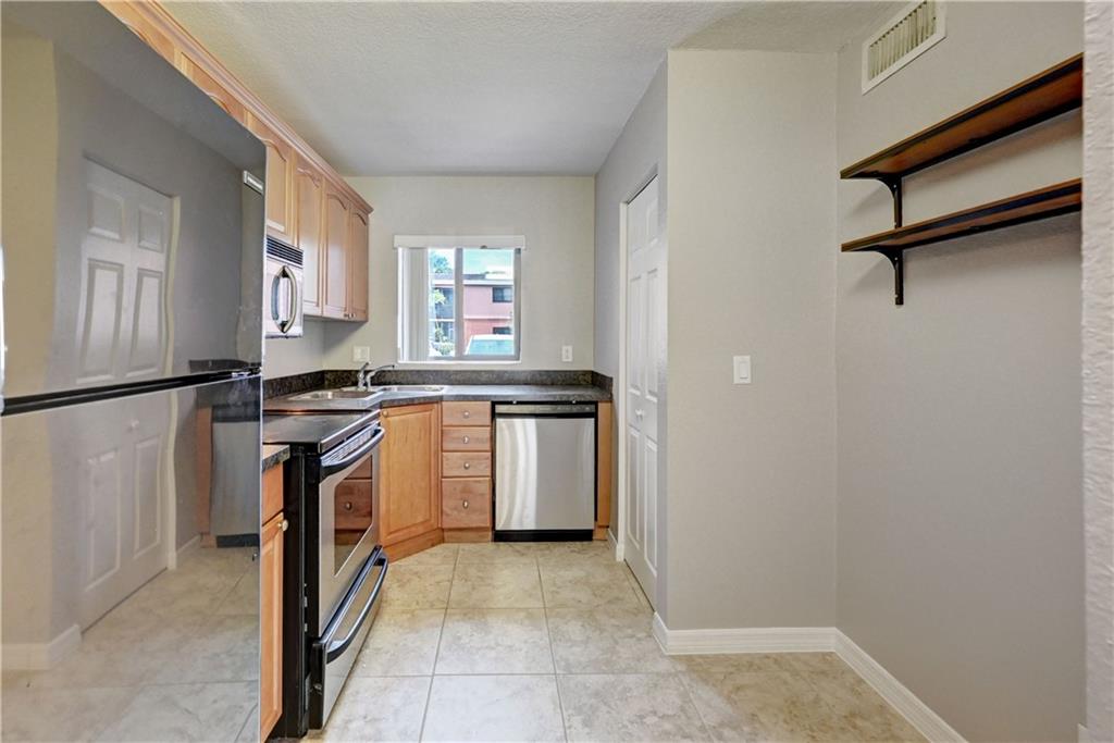 VILLA VALENCIA - Residential