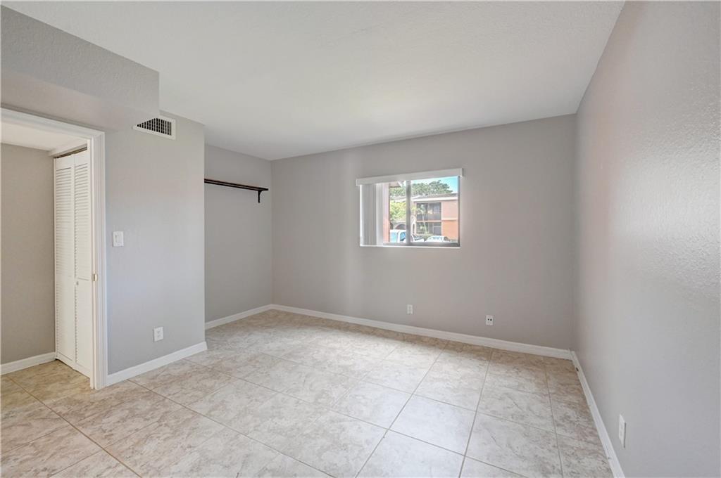 VILLA VALENCIA - Residential