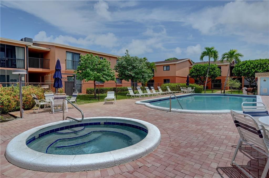 VILLA VALENCIA - Residential