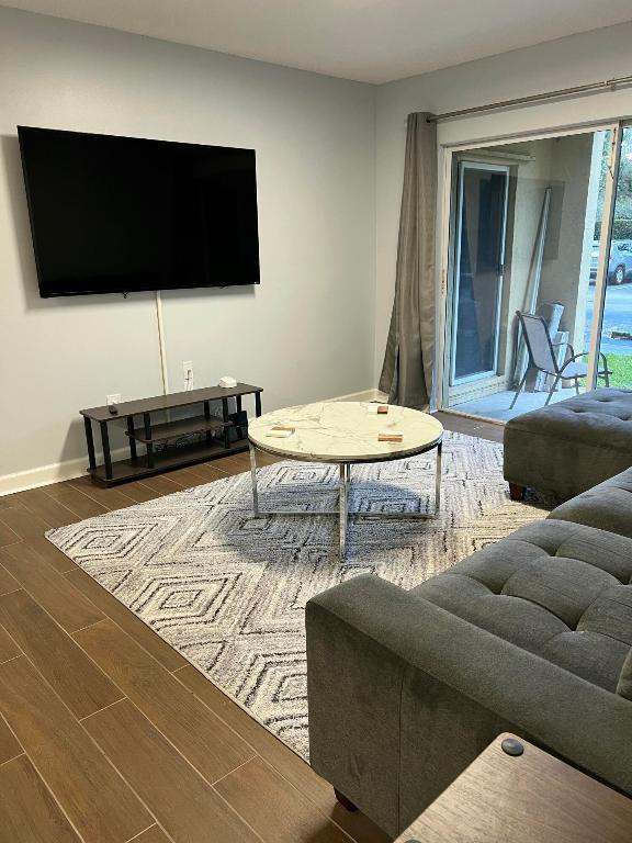 ROYAL GRAND CONDO - Residential