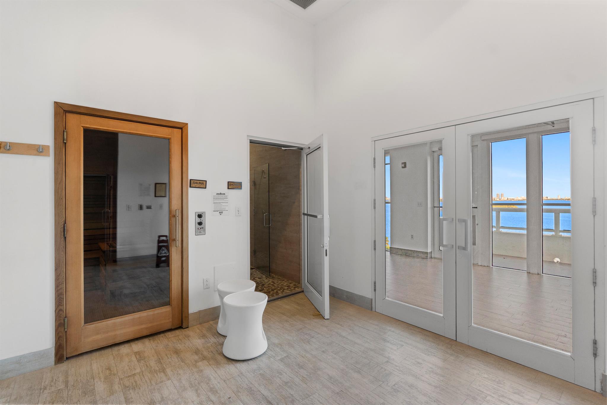 1800 CLUB CONDO - Residential