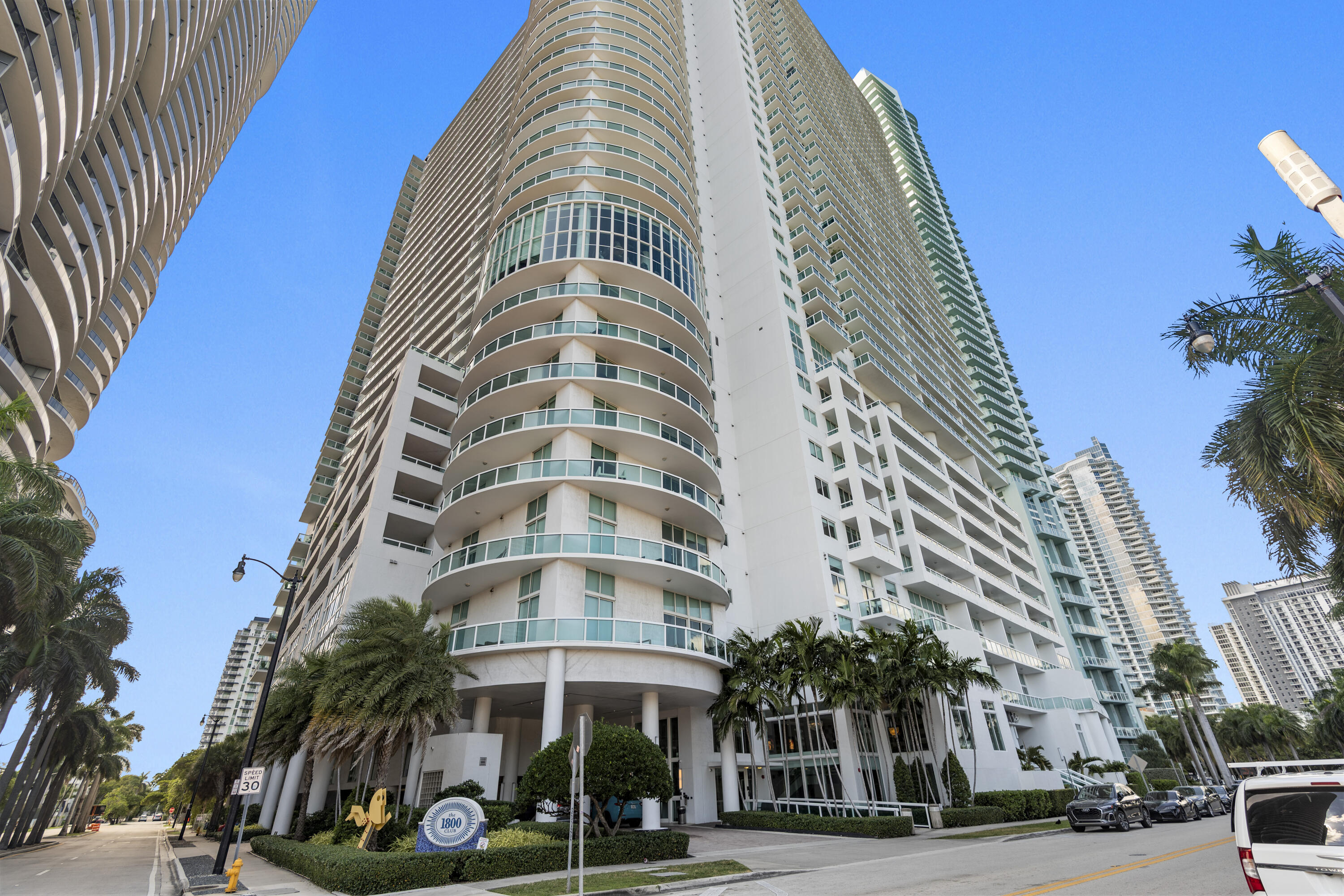 1800 N Bayshore Drive 3802