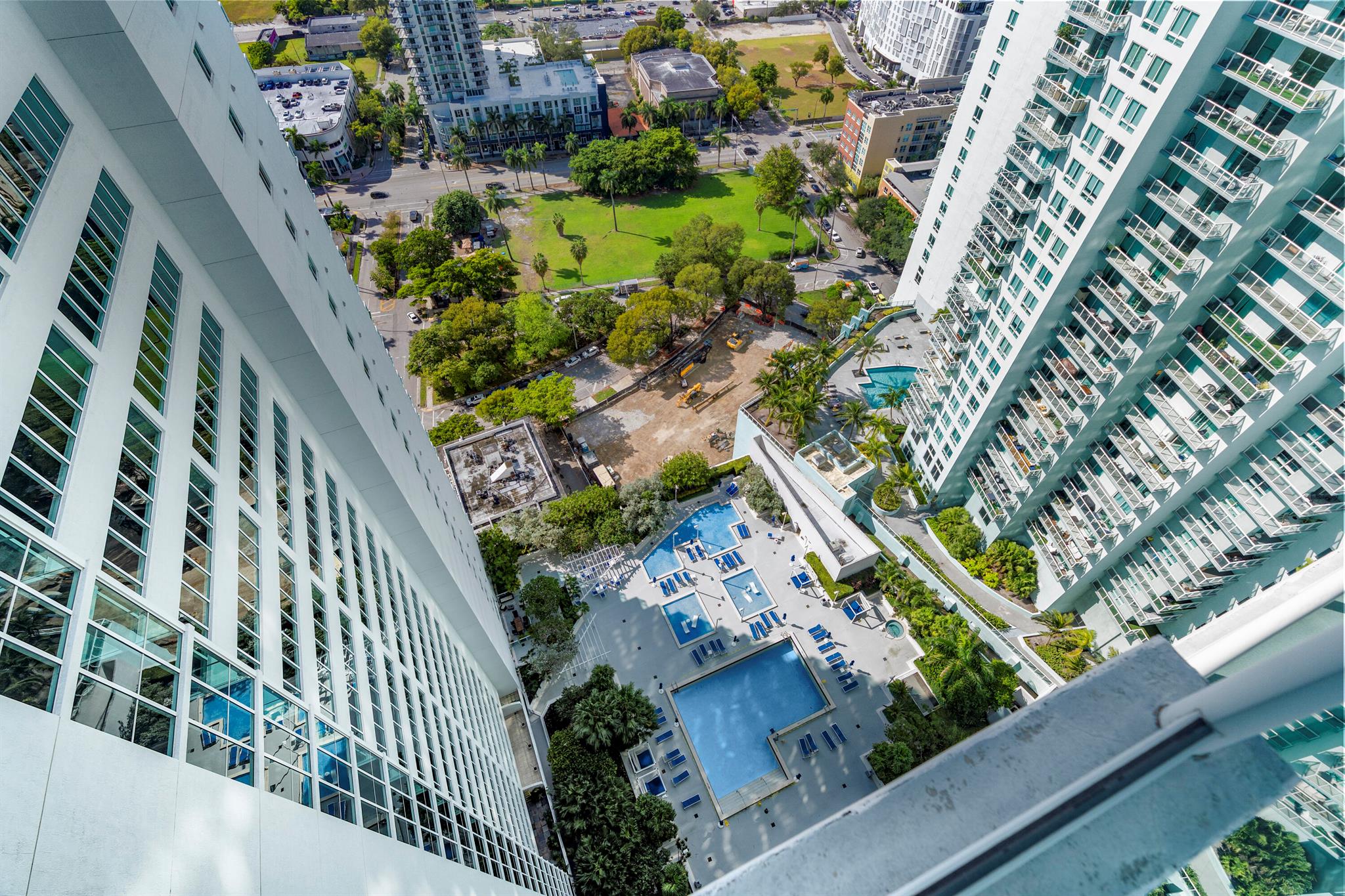 1800 CLUB CONDO - Residential