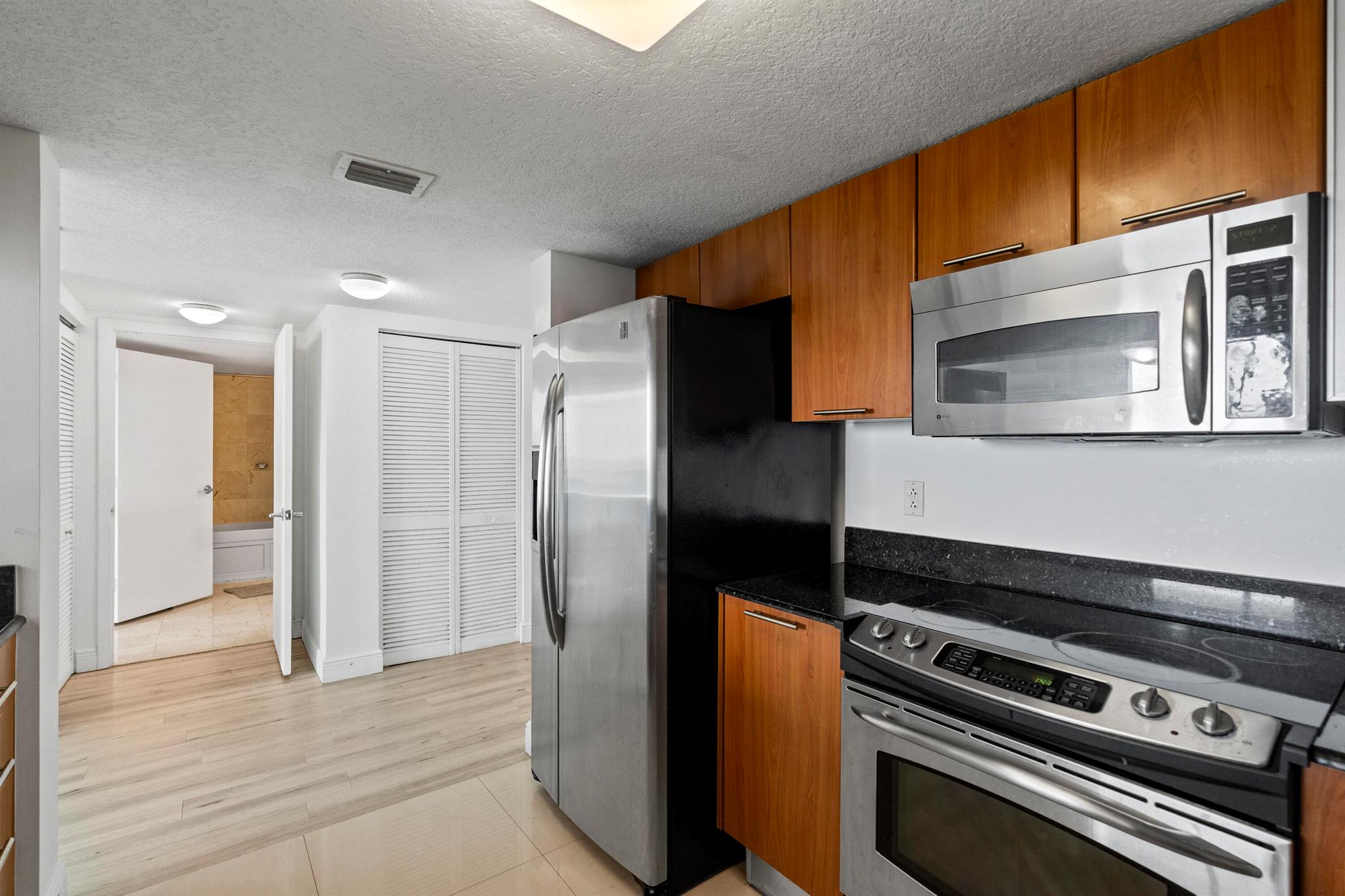 1800 CLUB CONDO - Residential