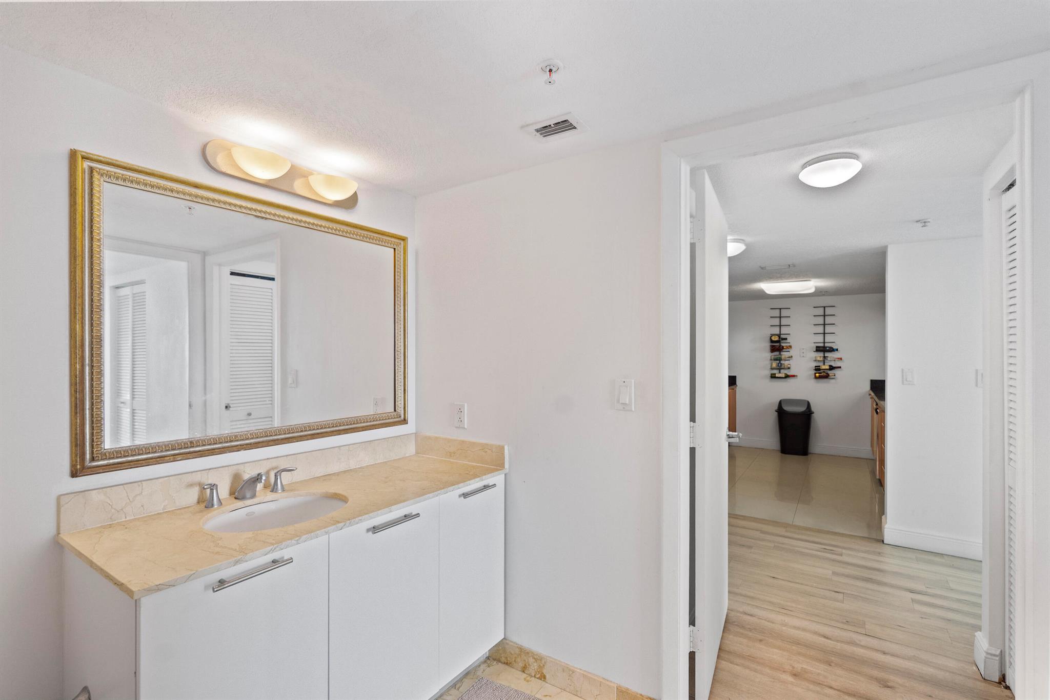 1800 CLUB CONDO - Residential