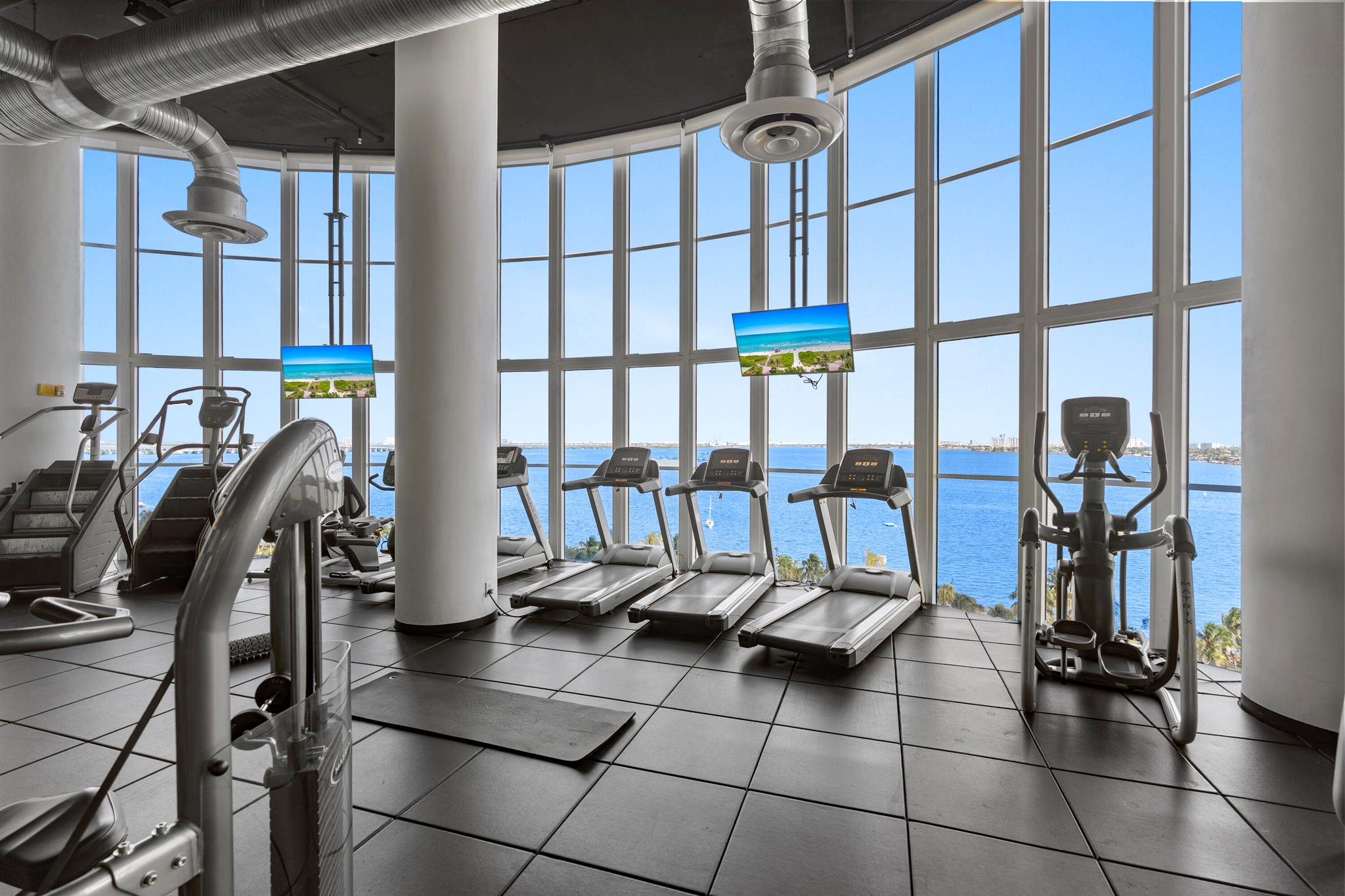 1800 CLUB CONDO - Residential