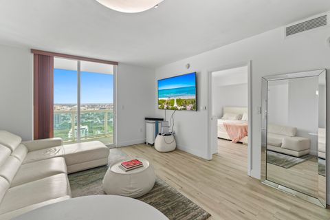 1800 N Bayshore Drive 3802 Miami FL 33132