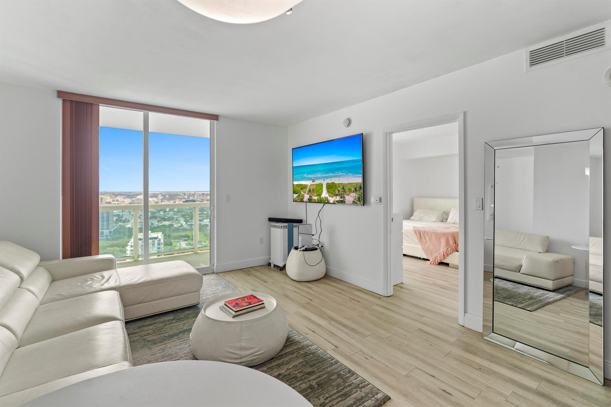 1800 CLUB CONDO - Residential