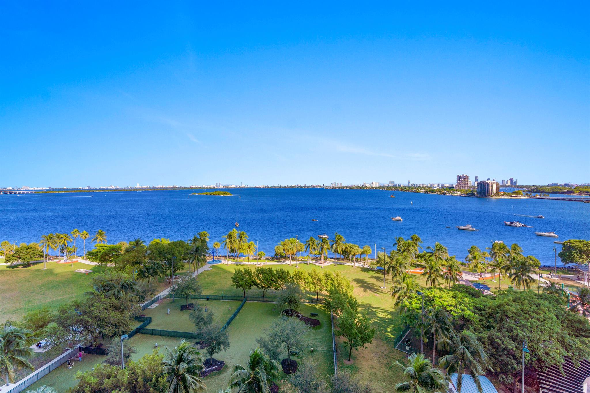 1800 CLUB CONDO - Residential