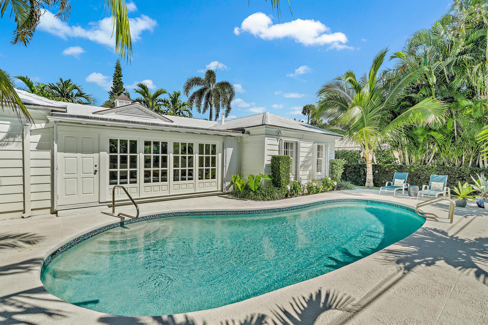 EL ENCANTO 2 - Residential Lease