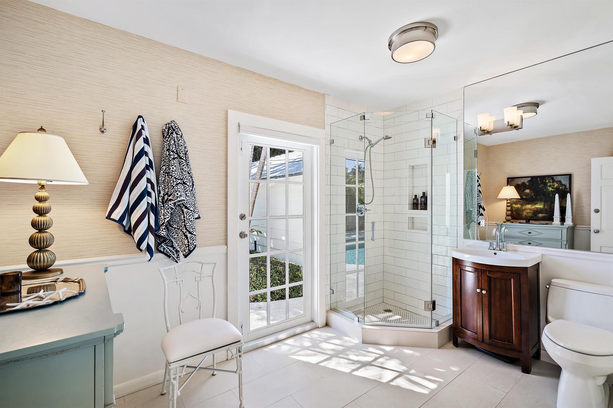 EL ENCANTO 2 - Residential Lease