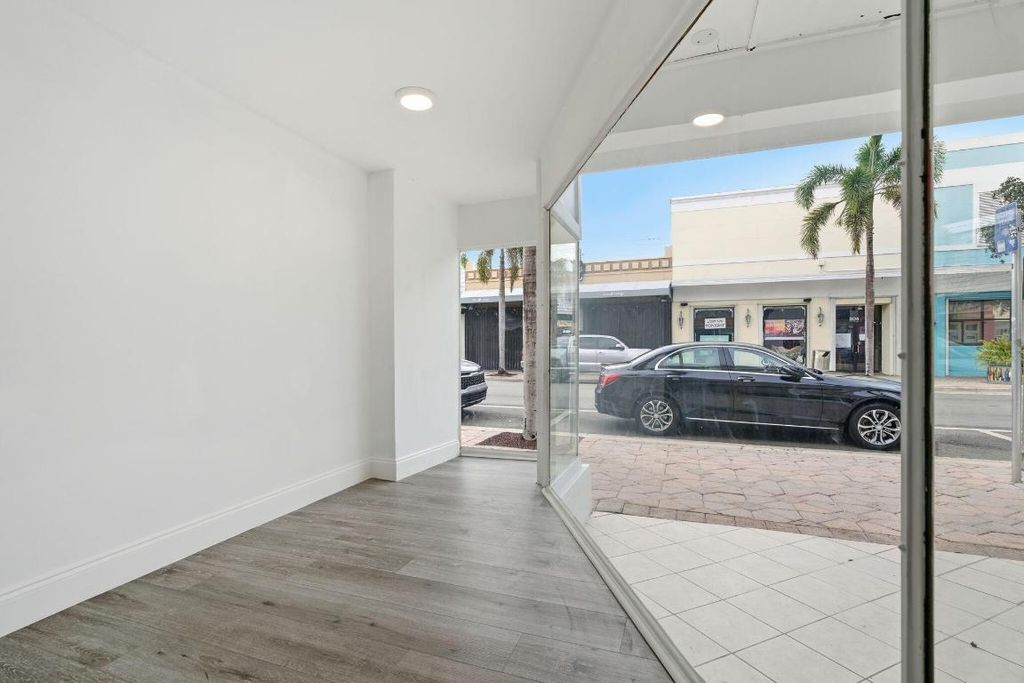 Photo of 805 Lake Avenue, Lake Worth Beach, FL 33460 (MLS # R11036485)