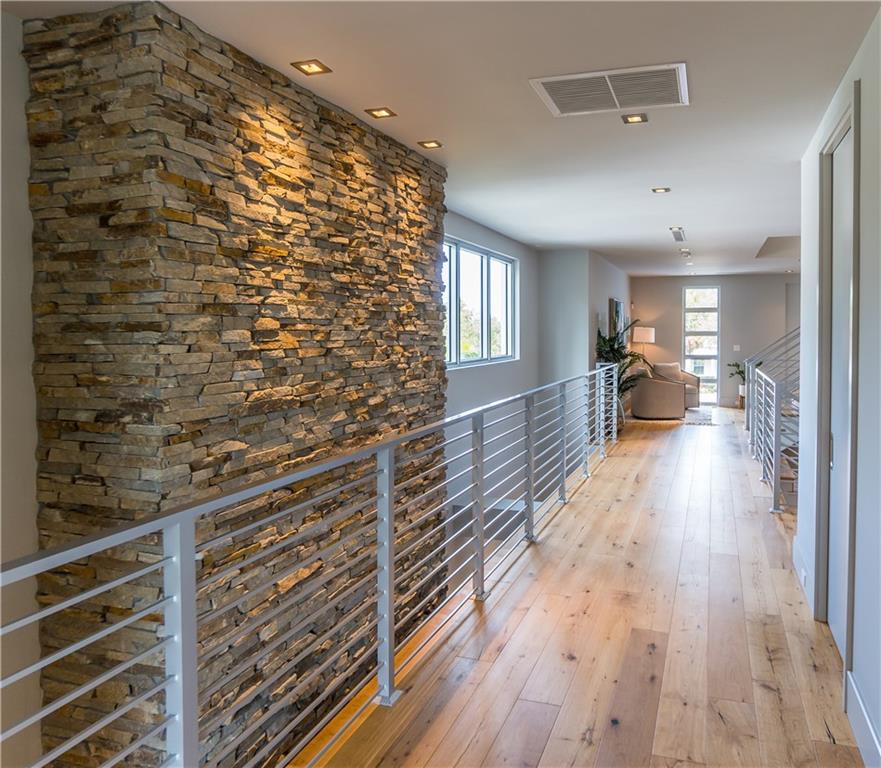 RIO VISTA ISLES - Residential