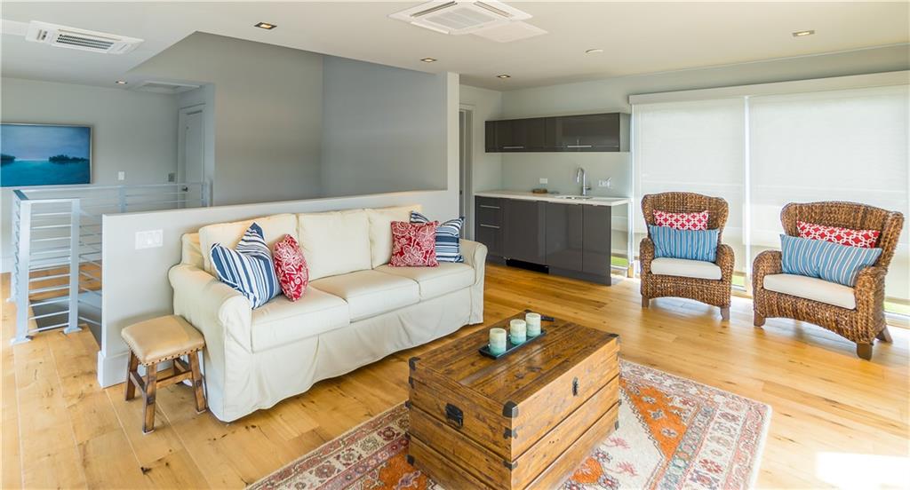 RIO VISTA ISLES - Residential