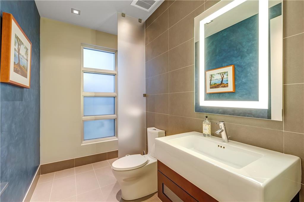 RIO VISTA ISLES - Residential