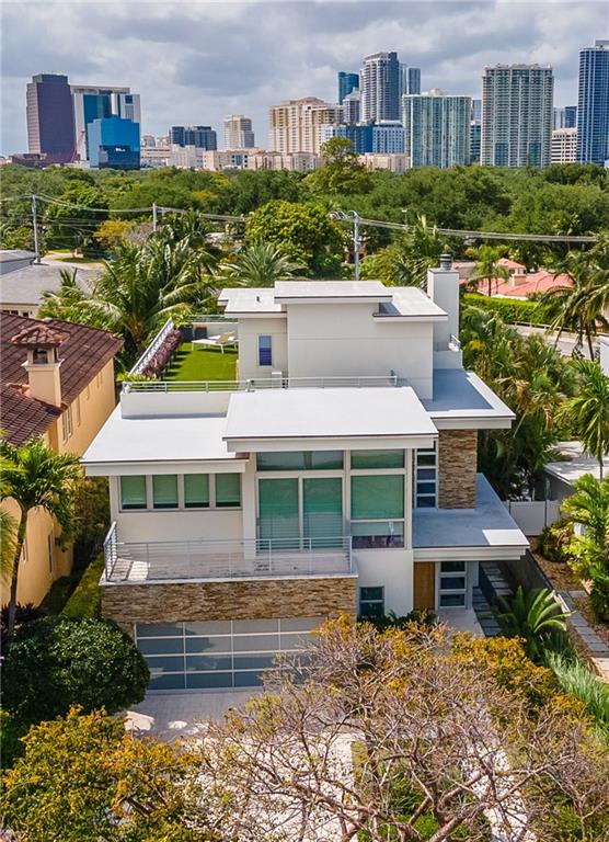 RIO VISTA ISLES - Residential