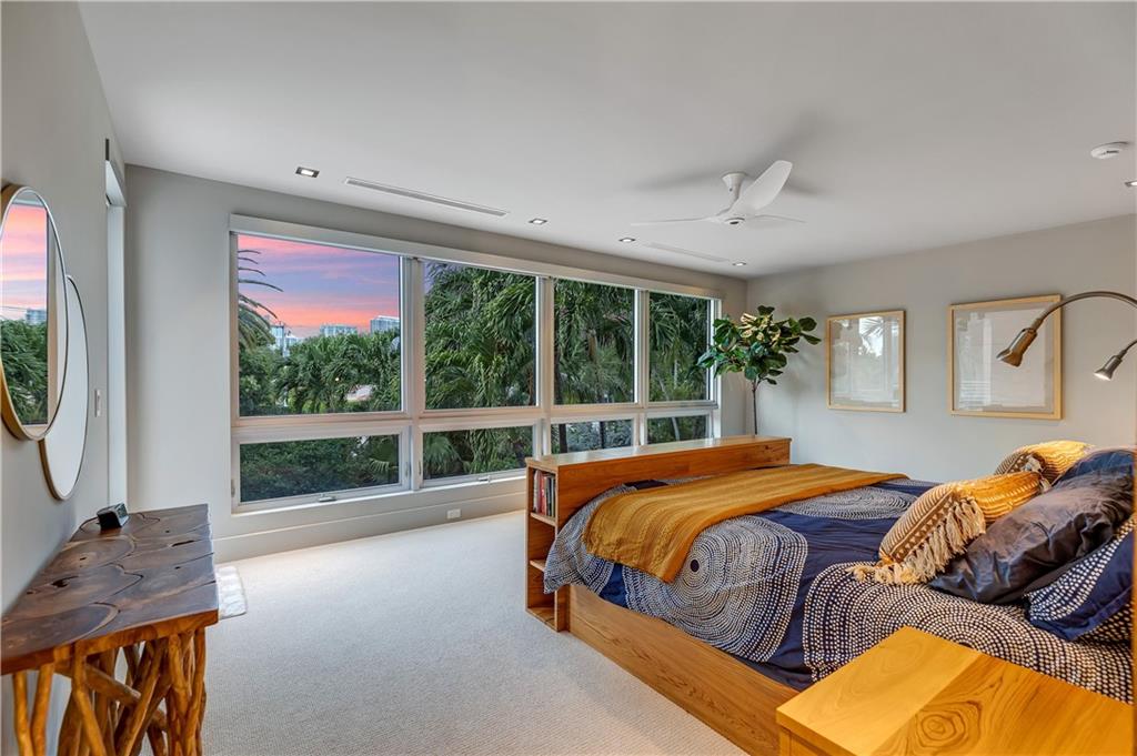 RIO VISTA ISLES - Residential