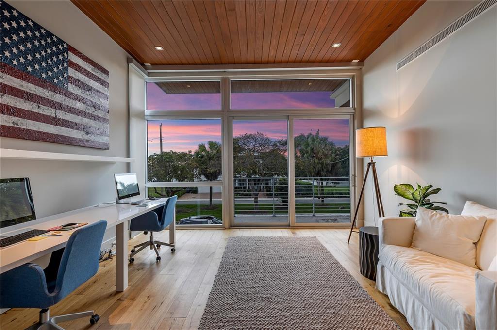 RIO VISTA ISLES - Residential