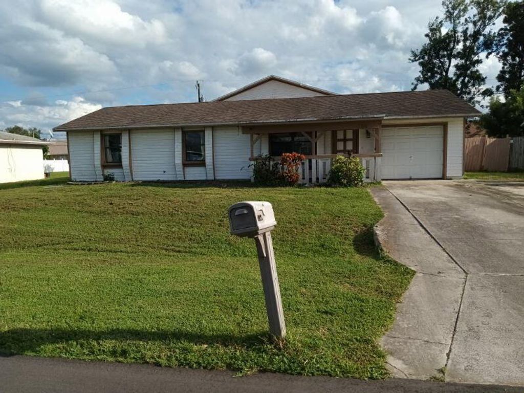 Photo of 756 SW Bond Road, Port Saint Lucie, FL 34953 (MLS # R11135365)