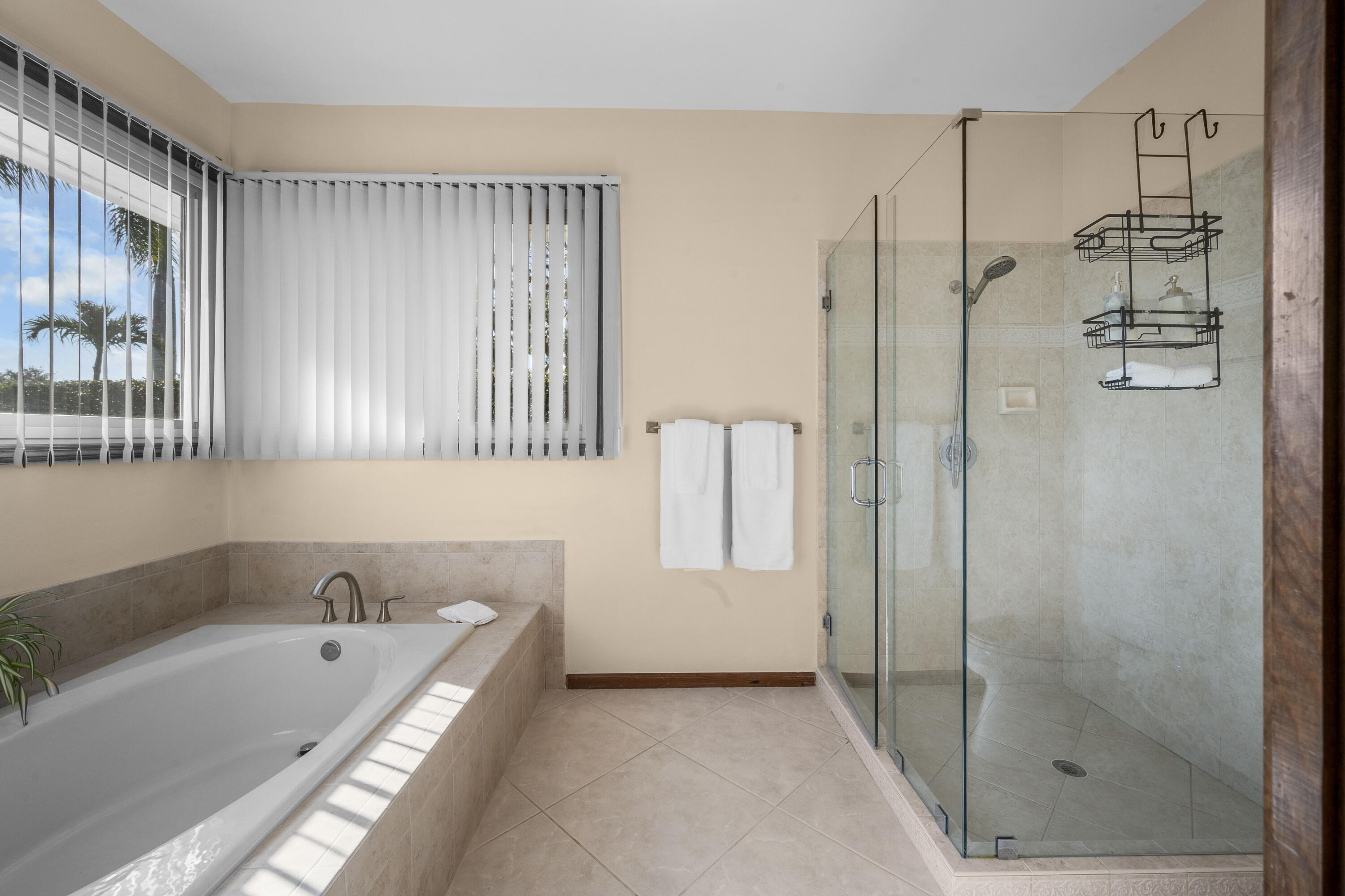 HERITAGE OAKS - Residential