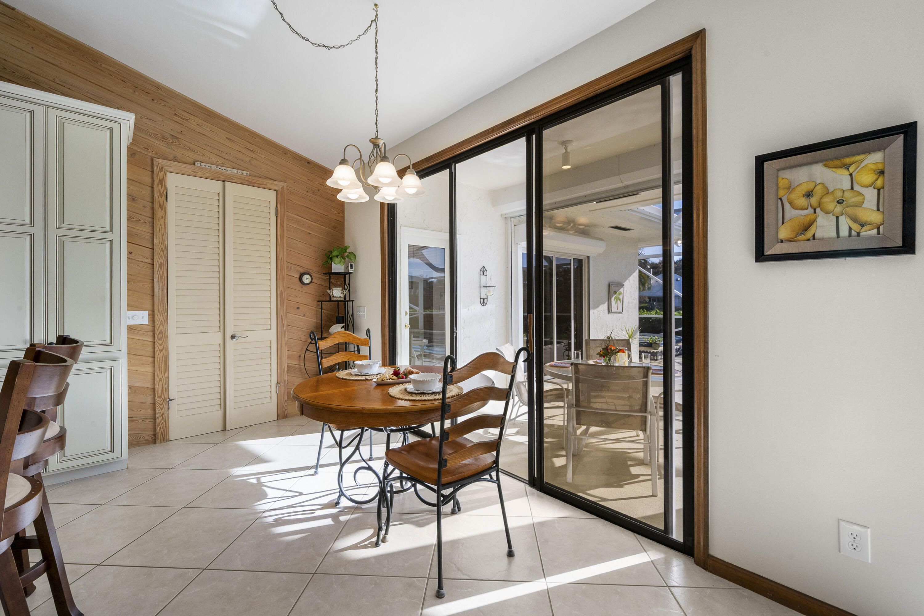 HERITAGE OAKS - Residential