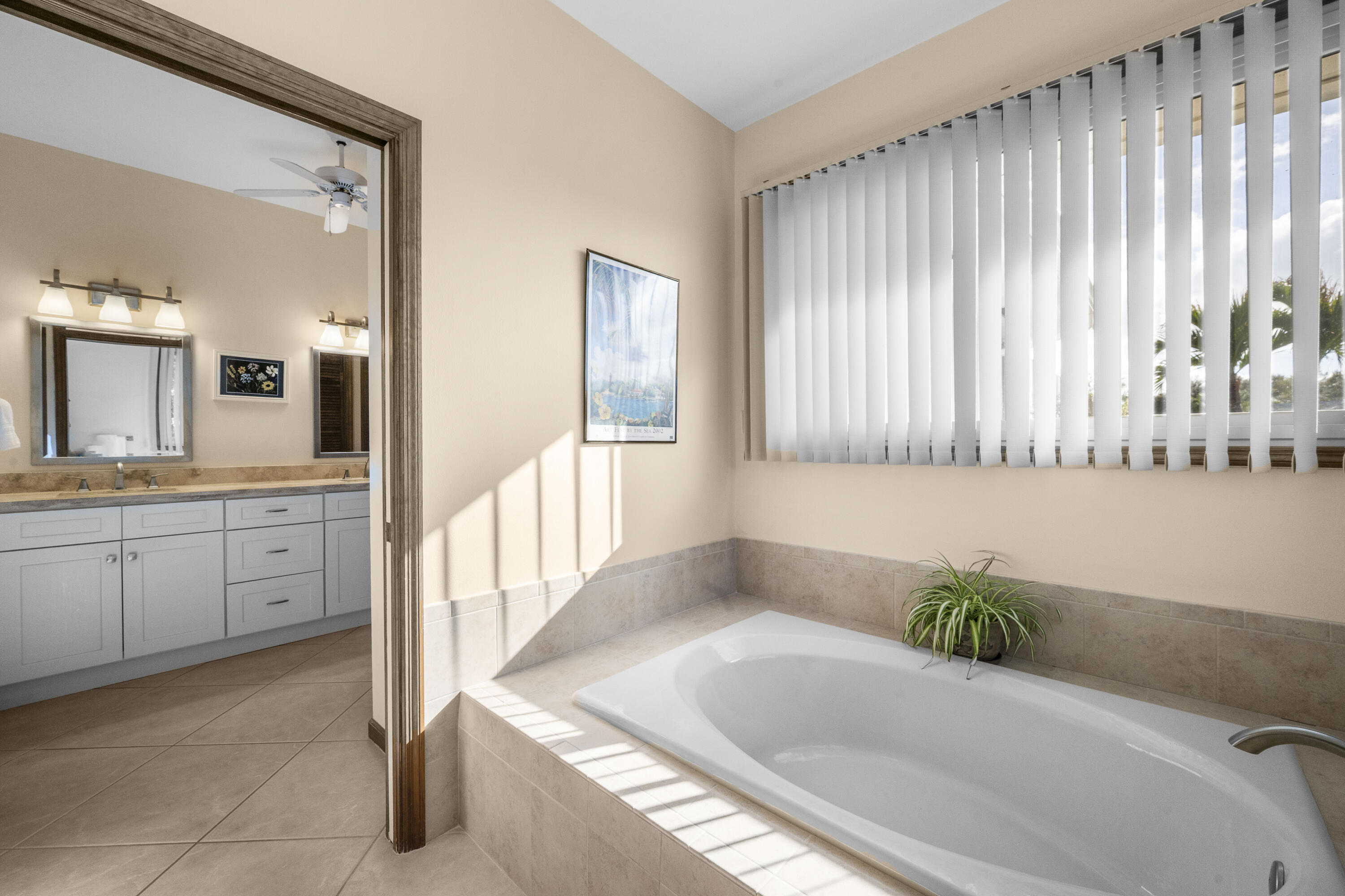 HERITAGE OAKS - Residential