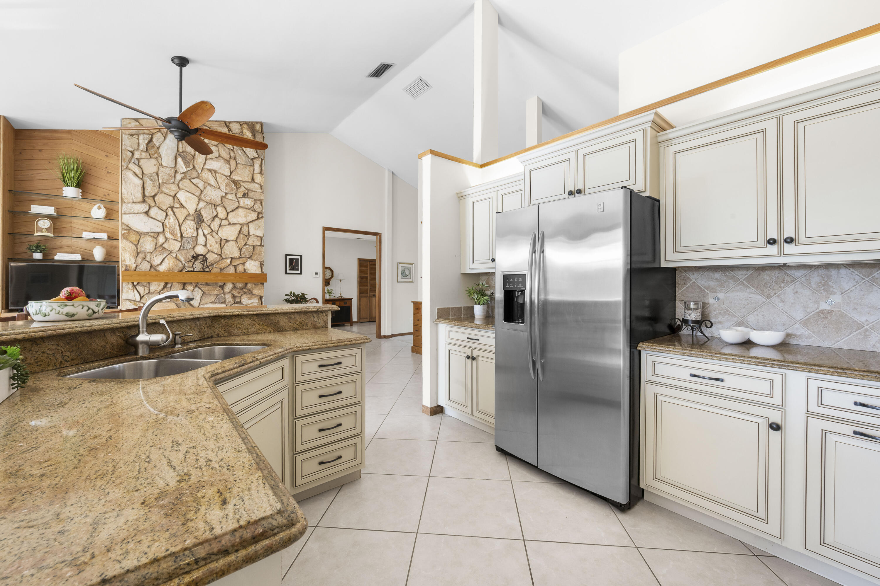 HERITAGE OAKS - Residential