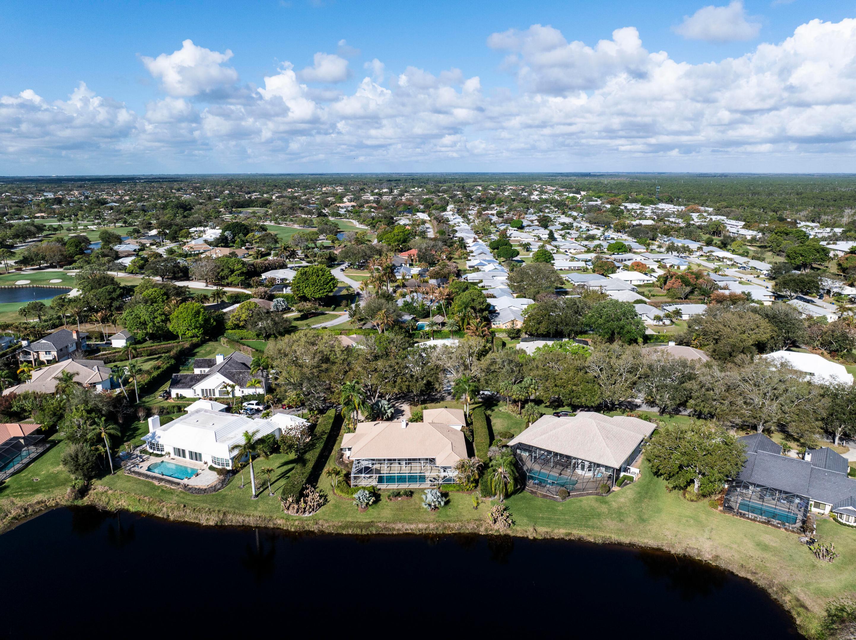 HERITAGE OAKS - Residential