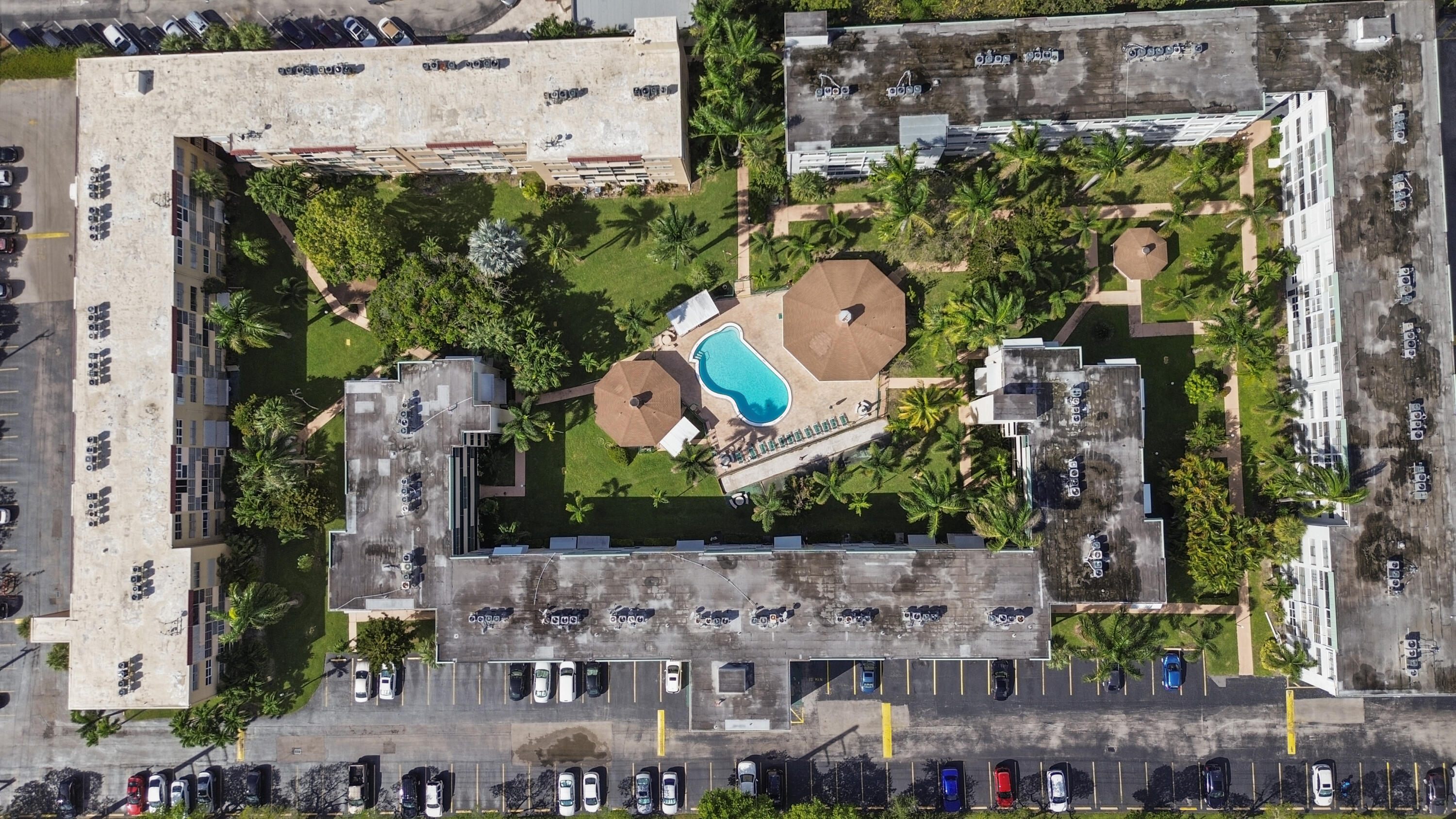 APRIL BREEZE CONDO - Residential Lease