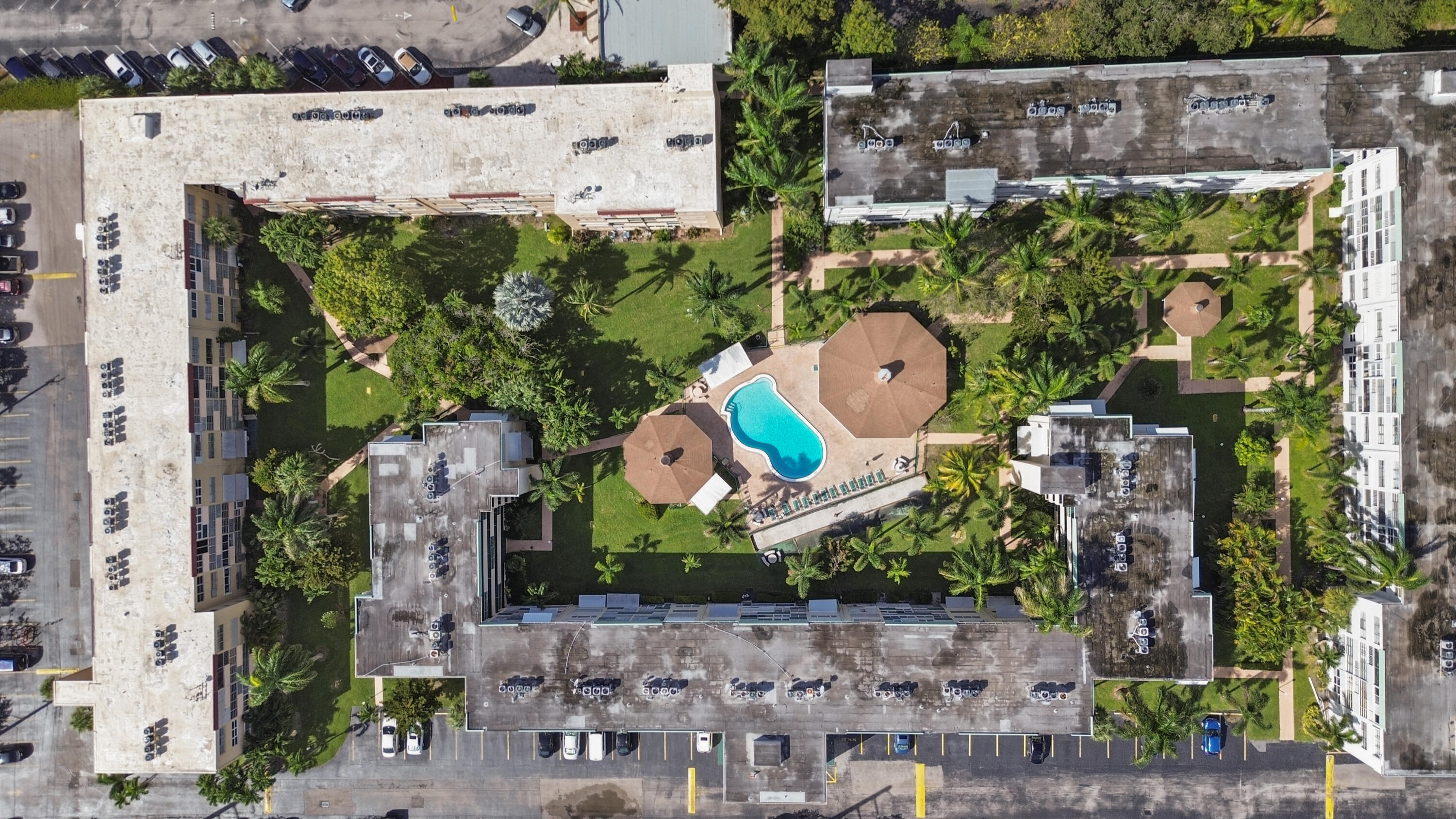 APRIL BREEZE CONDO - Residential Lease