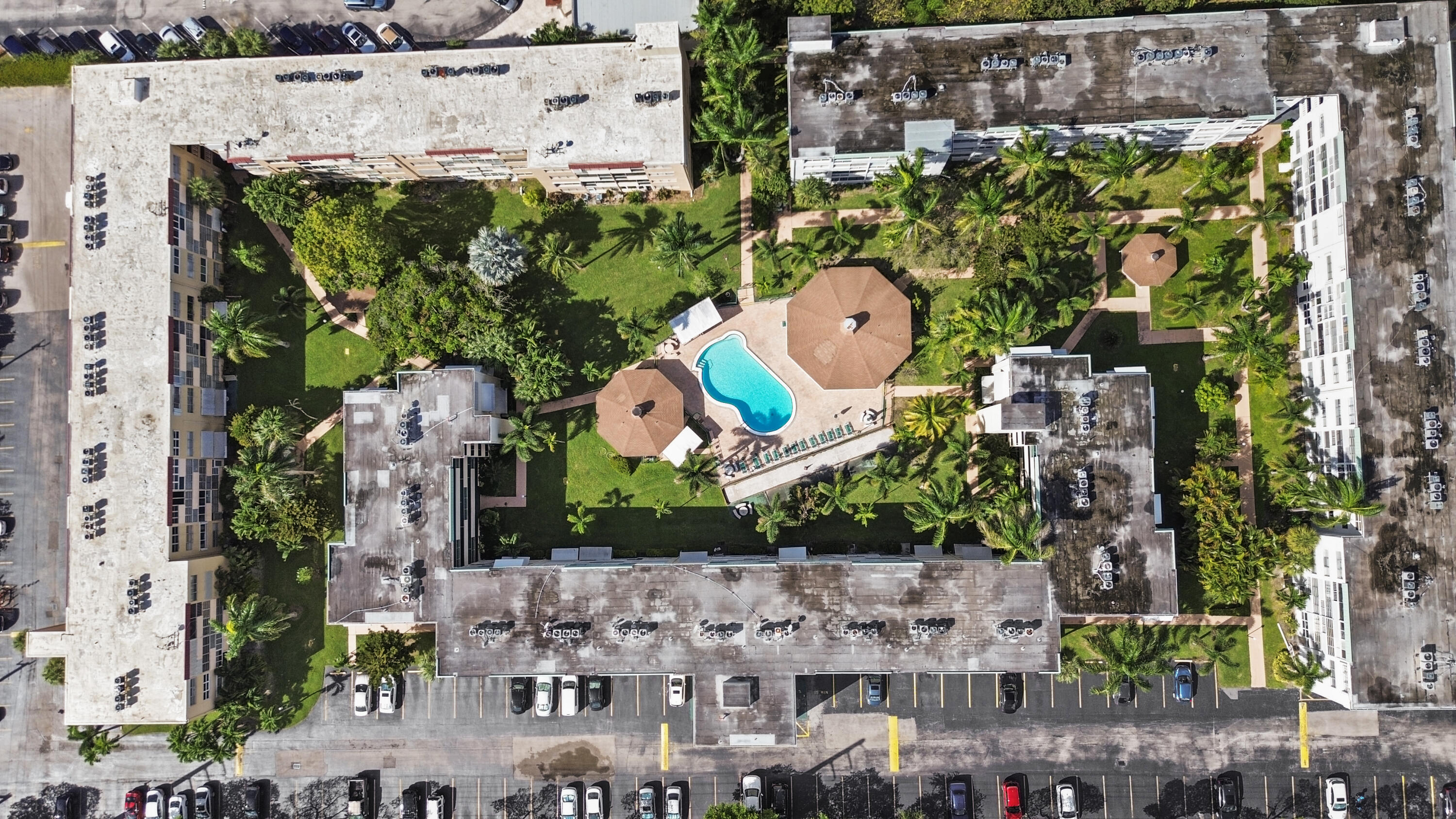 APRIL BREEZE CONDO - Residential Lease