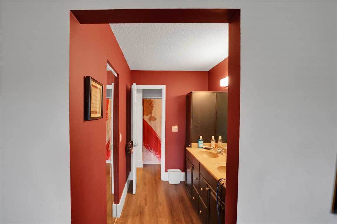 COUNTRY SQUIRE TOWNHOMES - Residential