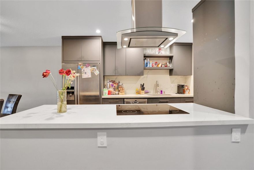 Beautifully updated 2 bed, 1.5 bath lakefront villa in a desirable community. Renovated kitchen with quartz countertops, stainless steel appliances (2021–2022), cooktop, and microwave/oven combo. Vinyl wood flooring throughout, fresh paint, new baseboards, popcorn ceiling removed, and modern lighting. Bathrooms updated with new toilets; owner’s suite features refinished shower/tub. Additional upgrades: hurricane impact windows, GE breaker panel, new doors/closets, ceiling fans, and full laundry room with Samsung washer/dryer. Exterior improvements include new landscaping, fencing, concrete slab, and a screened patio overlooking the lake. Move-in ready and close to shopping, dining & highways. Schedule a tour today!